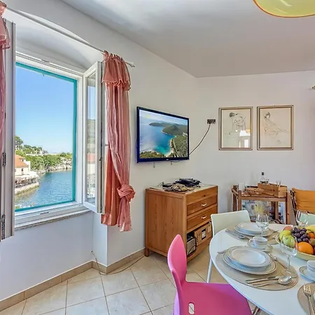 Astra 2 Harbour View - Happy Apartamento